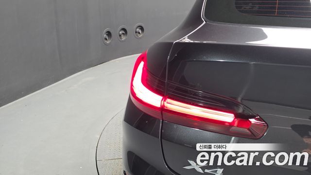 BMW X4 2022 — photo 9