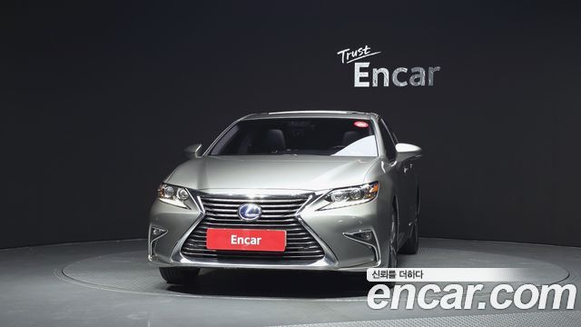 Lexus ES 2017 — photo 3