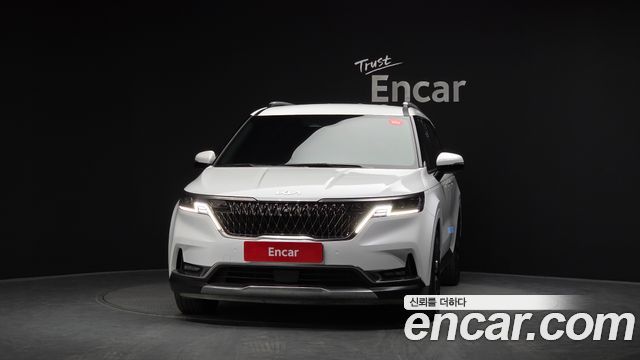 Kia Canival 2023 — photo 3