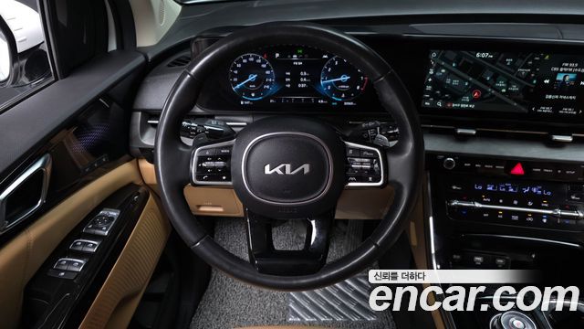 Kia Canival 2023 — photo 19
