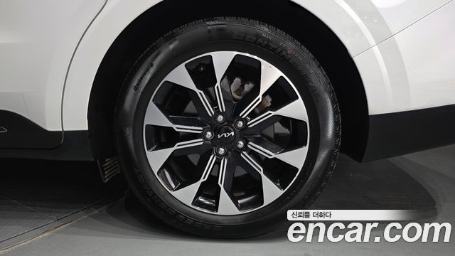Kia Canival 2023 — photo 7