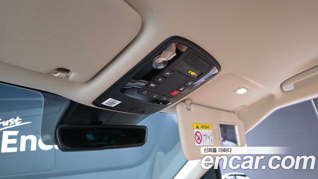 Kia Canival 2023 — photo 28