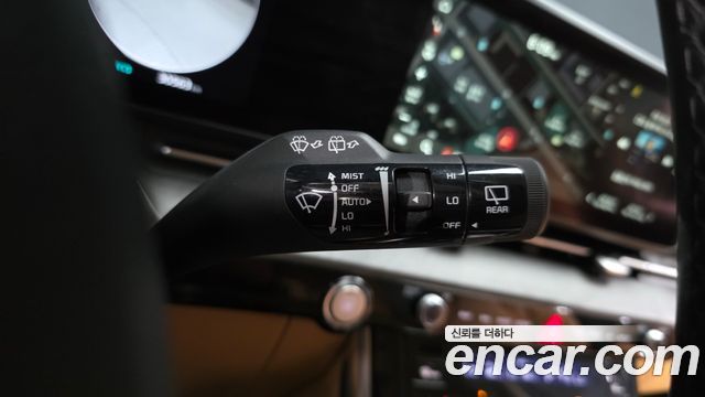 Kia Canival 2023 — photo 31