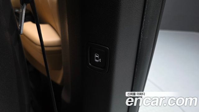 Kia Canival 2023 — photo 33