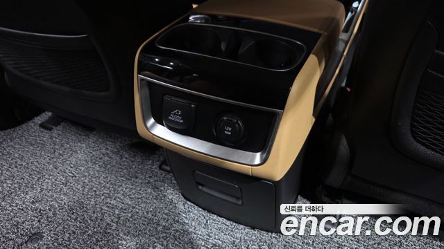 Kia Canival 2023 — photo 35