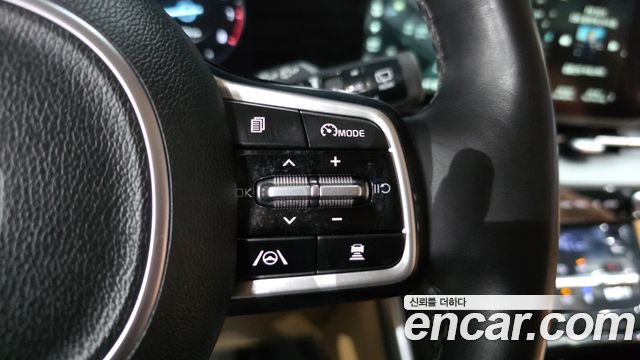 Kia Canival 2023 — photo 39