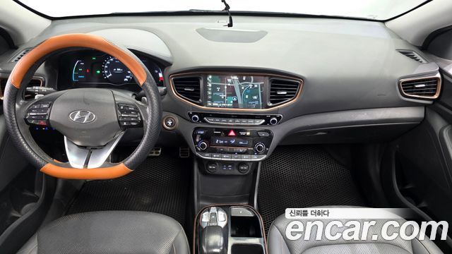 Hyundai Ioniq 2017 — photo 10