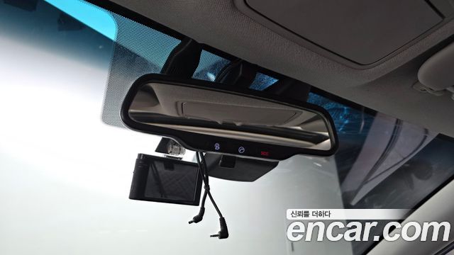 Hyundai Ioniq 2017 — photo 27