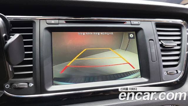 Kia Canival 2016 — photo 21