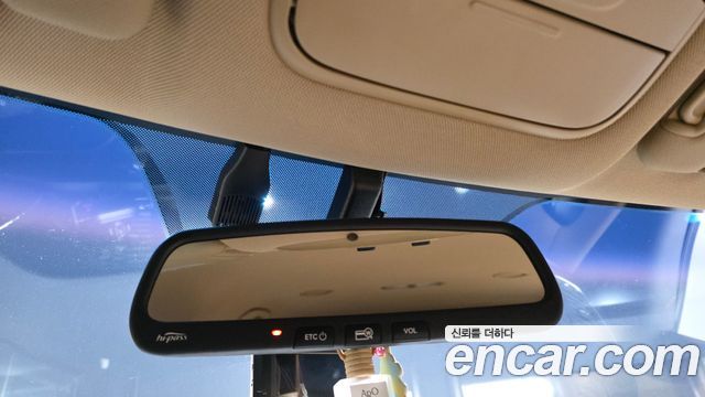 Kia Canival 2016 — photo 23