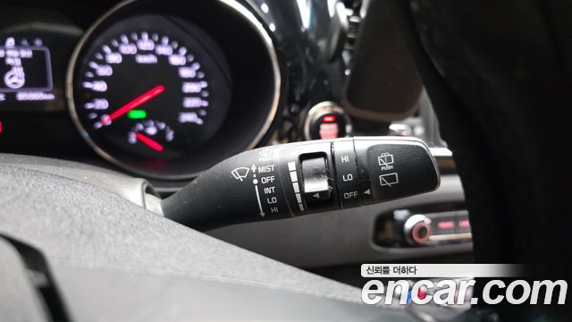 Kia Canival 2016 — photo 28