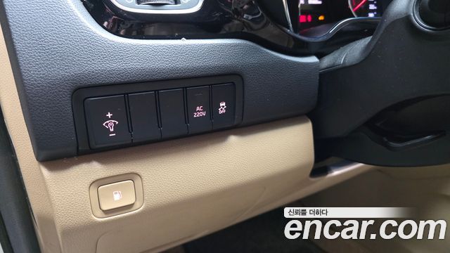 Kia Canival 2016 — photo 29