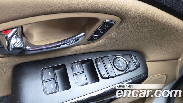 Kia Canival 2016 — photo 30