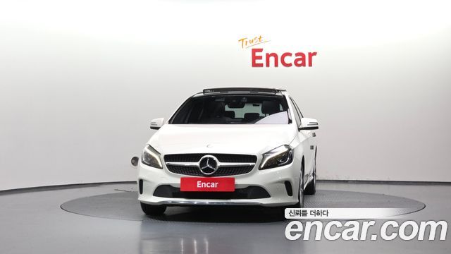 Mercedes-Benz A-Class 2017 — photo 3