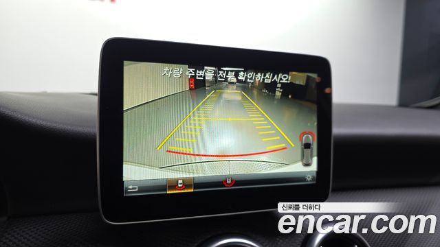Mercedes-Benz A-Class 2017 — photo 15