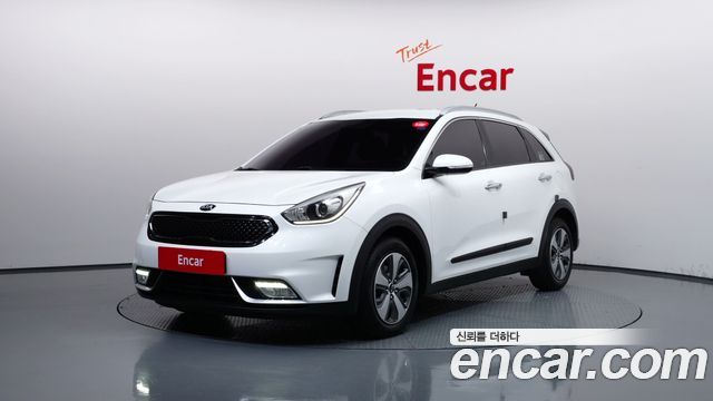 Kia Niro 2017 — photo 1