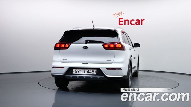 Kia Niro 2017 — photo 4