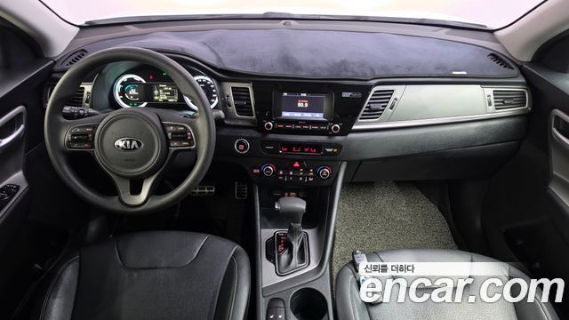 Kia Niro 2017 — photo 10