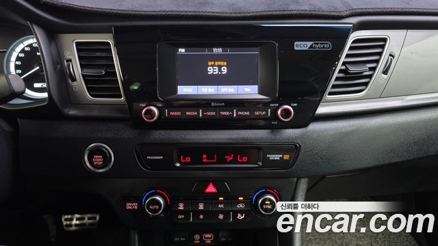 Kia Niro 2017 — photo 18