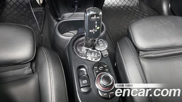 Mini Cooper 2022 — photo 12