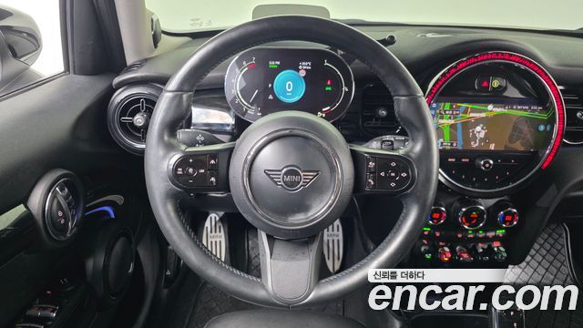 Mini Cooper 2022 — photo 19
