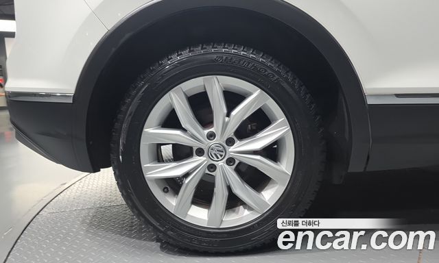 Volkswagen Tiguan 2020 — photo 5