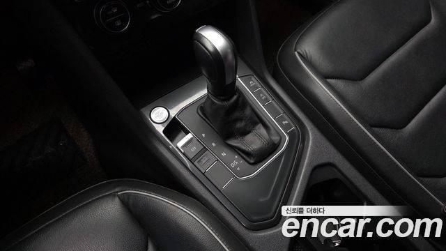 Volkswagen Tiguan 2020 — photo 12