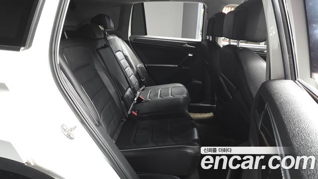 Volkswagen Tiguan 2020 — photo 18