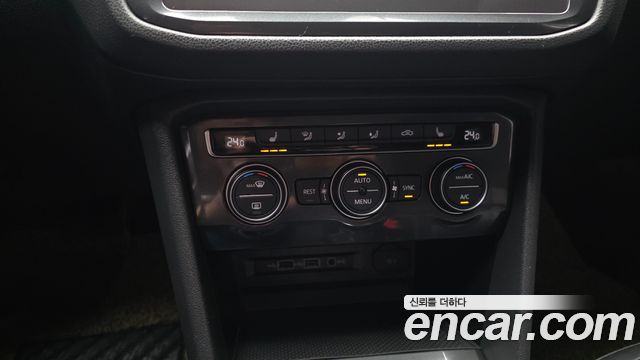 Volkswagen Tiguan 2020 — photo 25
