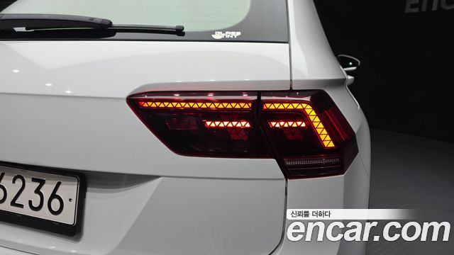 Volkswagen Tiguan 2020 — photo 9