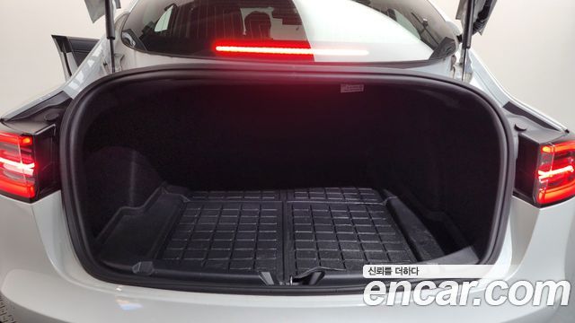 Tesla Model 3 2020 — photo 16