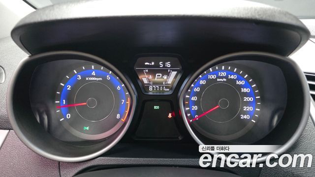 Hyundai AVANTE 2014 — photo 8