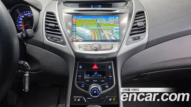 Hyundai AVANTE 2014 — photo 14