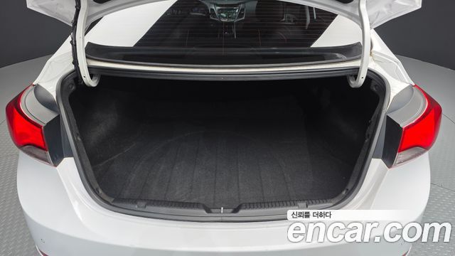 Hyundai AVANTE 2014 — photo 20