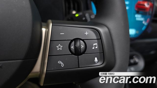 Mini Cooper 2025 — photo 31