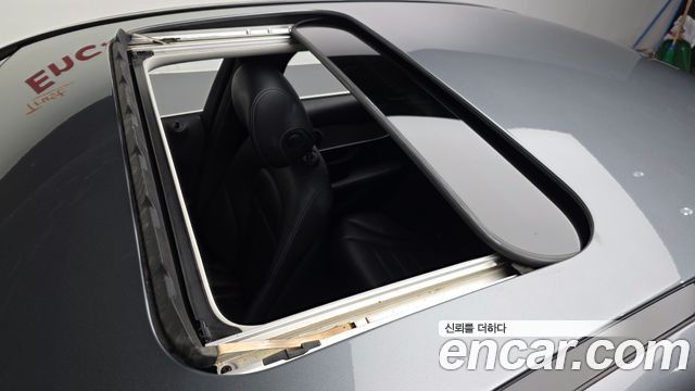 Mercedes-Benz C-Class 2017 — photo 19