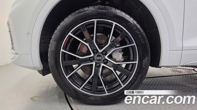 Audi Q5 2022 — photo 5