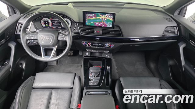 Audi Q5 2022 — photo 10
