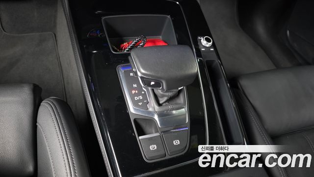 Audi Q5 2022 — photo 12