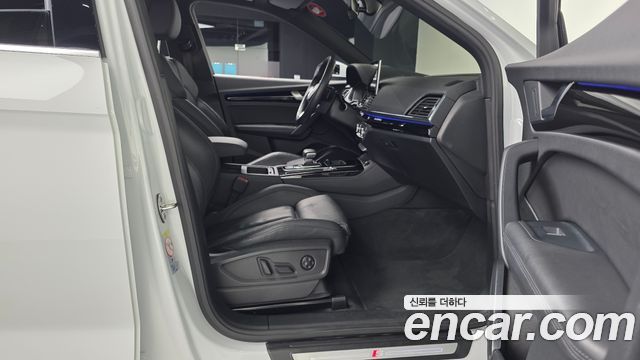 Audi Q5 2022 — photo 17
