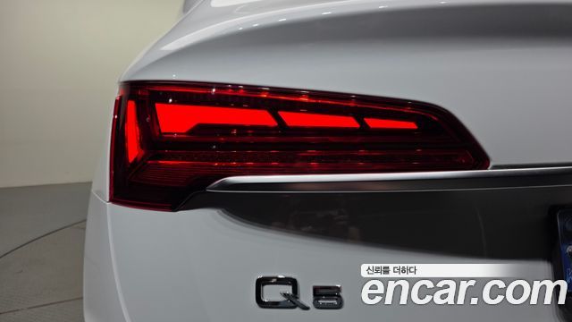 Audi Q5 2022 — photo 9