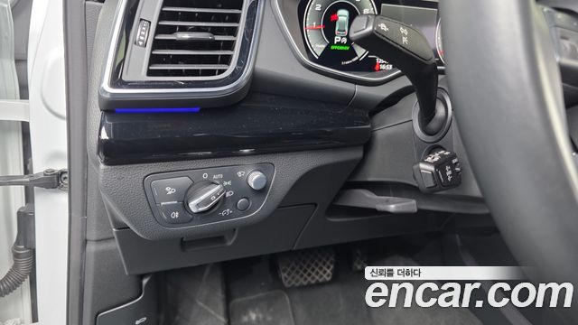 Audi Q5 2022 — photo 29