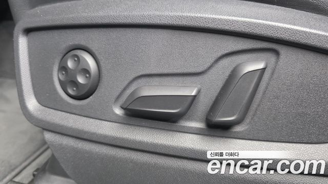 Audi Q5 2022 — photo 33