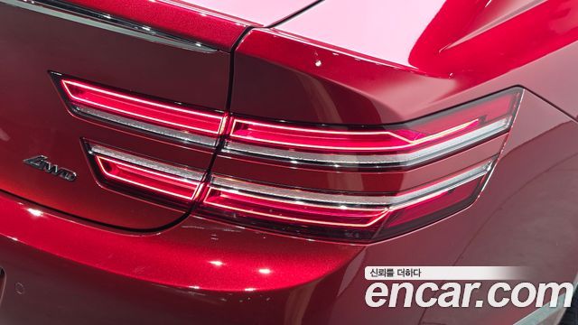Genesis G80 2022 — photo 9