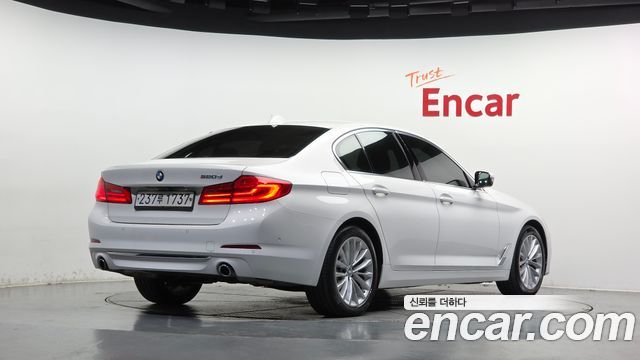 BMW 5-Series 2020 — photo 2
