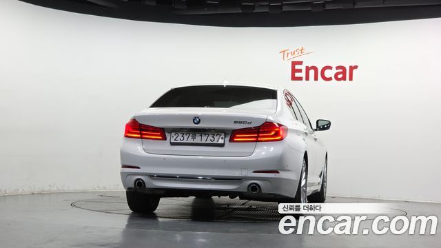 BMW 5-Series 2020 — photo 4
