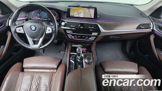 BMW 5-Series 2020 — photo 7