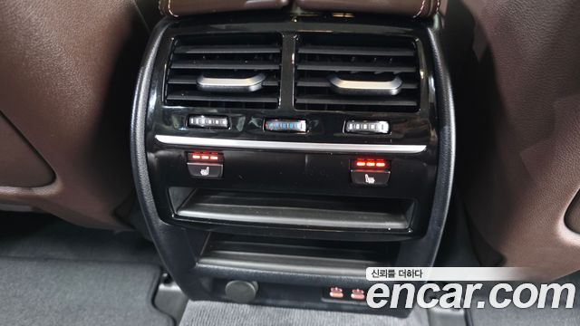 BMW 5-Series 2020 — photo 18