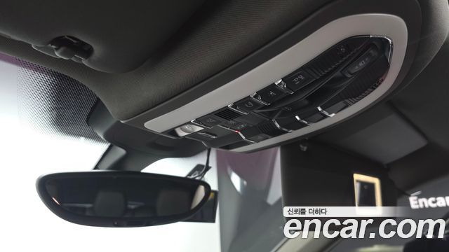 Porsche Cayenne 2017 — photo 18