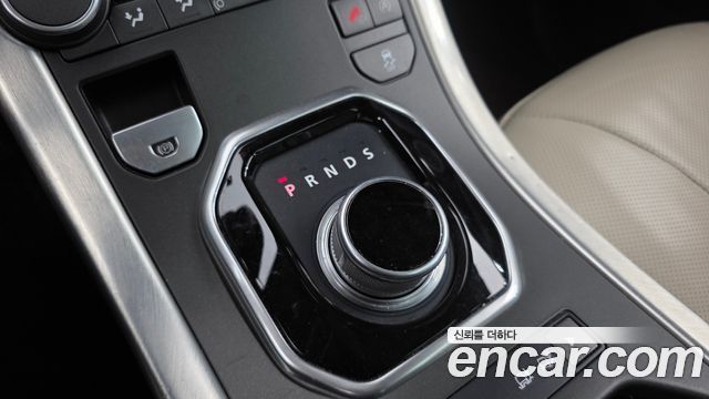 Land Rover Range Rover Evoque 2016 — photo 9